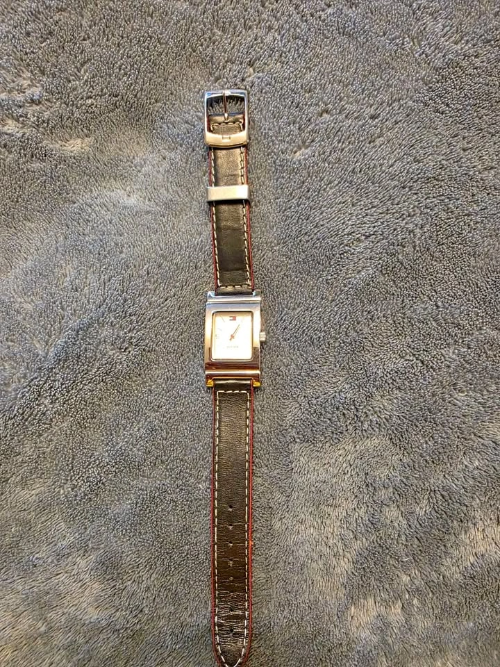 Womens Watch with reversible strap
