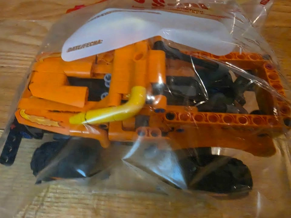 LEGO Technic 42135 Monster Jam El Toro Loco - photo 2