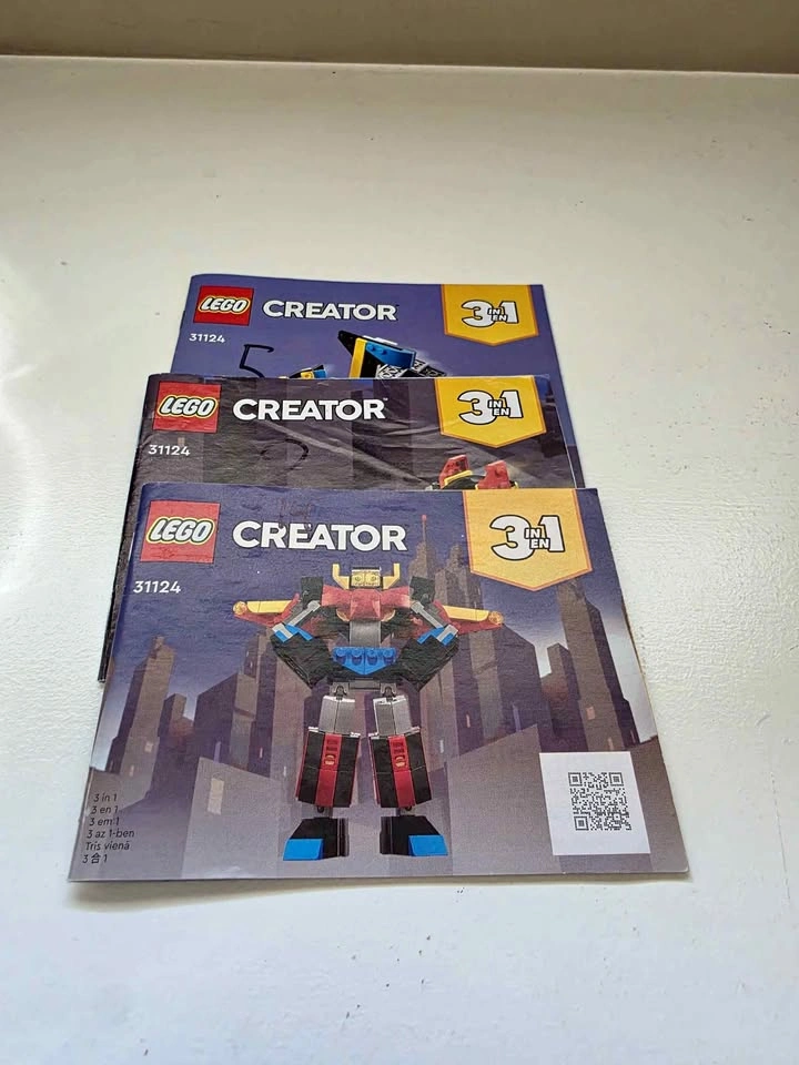 LEGO Creator 3-in-1 Super Robot 31124