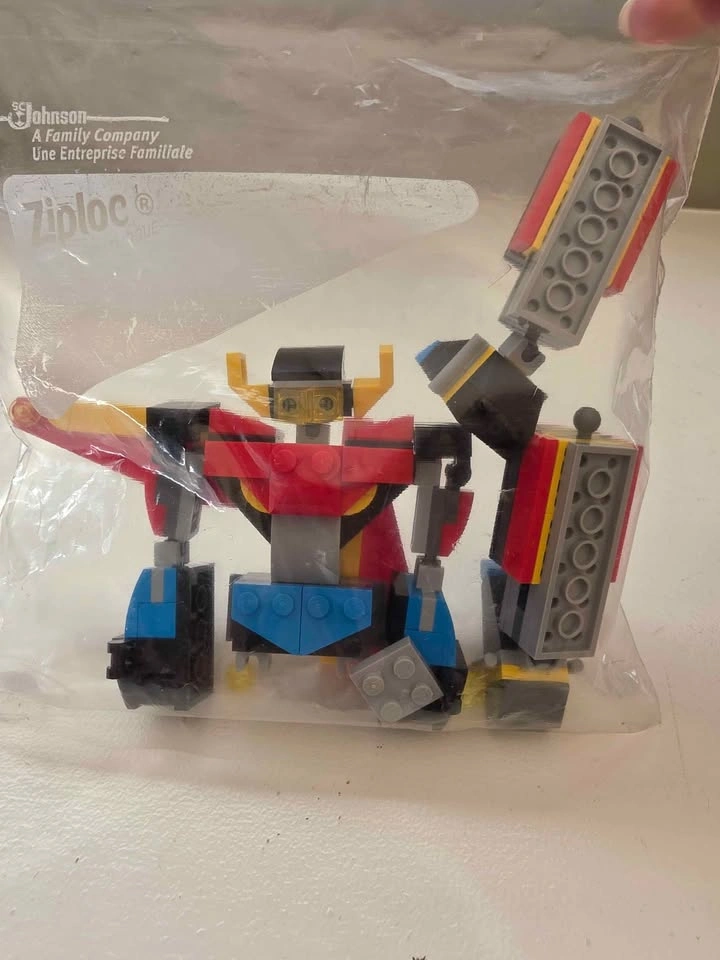 LEGO Creator 3-in-1 Super Robot 31124 - photo 2