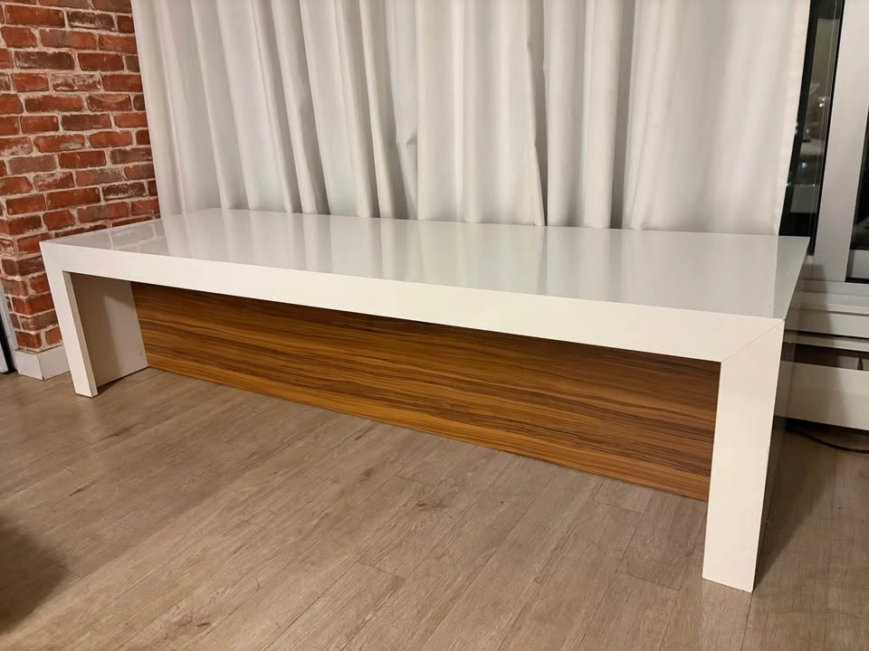 High Gloss Laminate TV Stand / Console Table - Good Used Conditi - photo 3