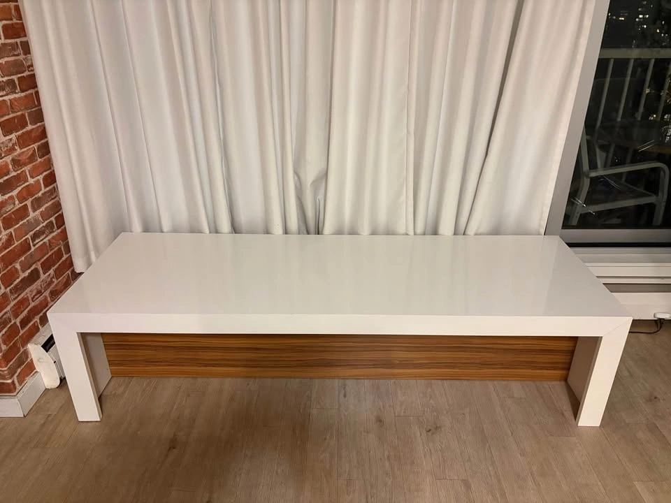 High Gloss Laminate TV Stand / Console Table - Good Used Conditi - photo 4