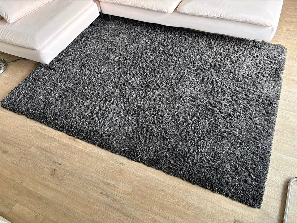 High Pile Shag Rug - Excellent Condition