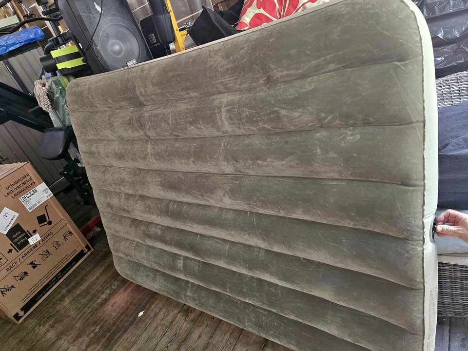 Ozark Trail Double / Full Size Air Mattress (Pickup Toronto)