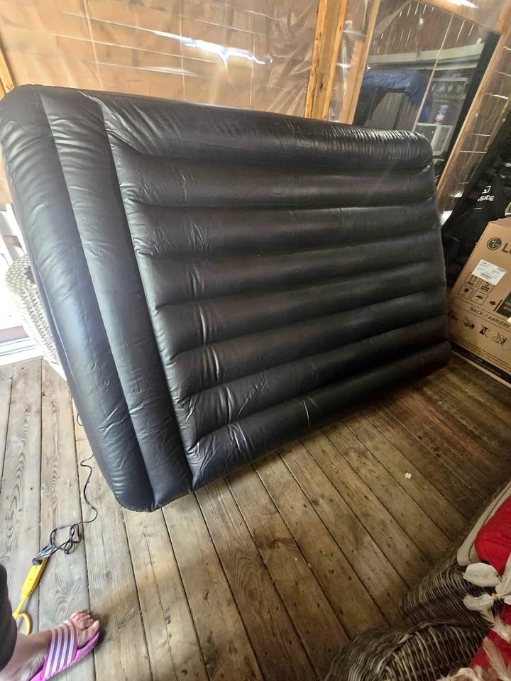 Outbound Queen Air Mattress with Built-in Pump