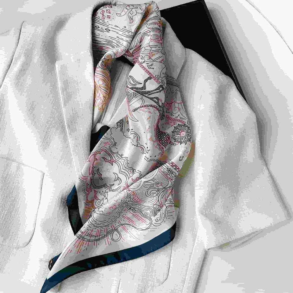 Top-Reviewed! Brand NEW Square Satin Scarf 70x70cm - photo 2