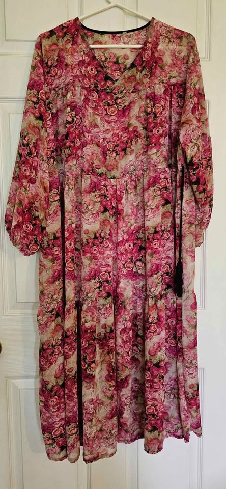 Brand New Pink Floral V-Neck Tiered Maxi Dress - Size XL - photo 2