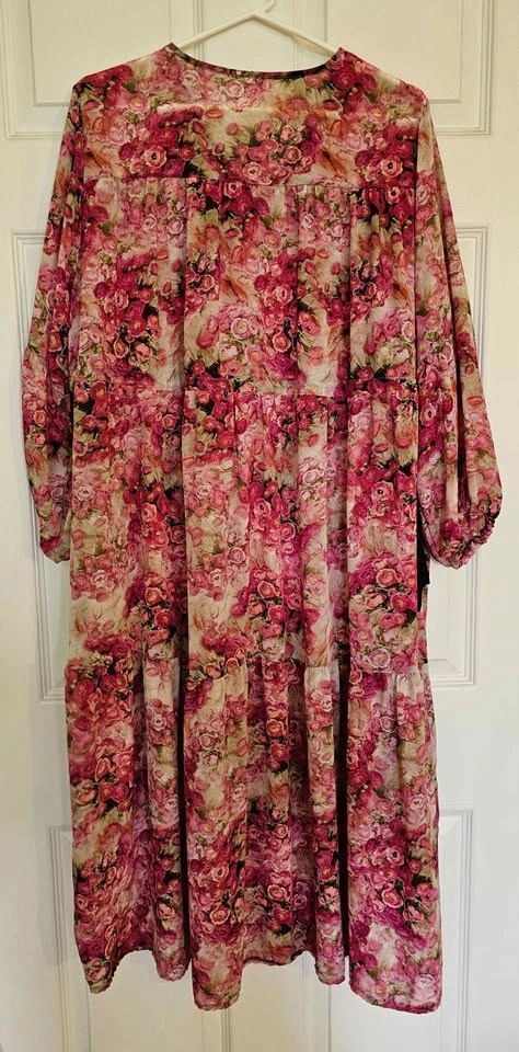 Brand New Pink Floral V-Neck Tiered Maxi Dress - Size XL - photo 3