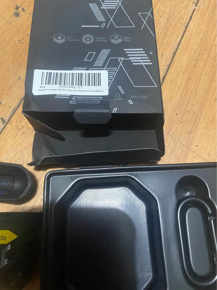 AirPod case with fall protection - photo 3