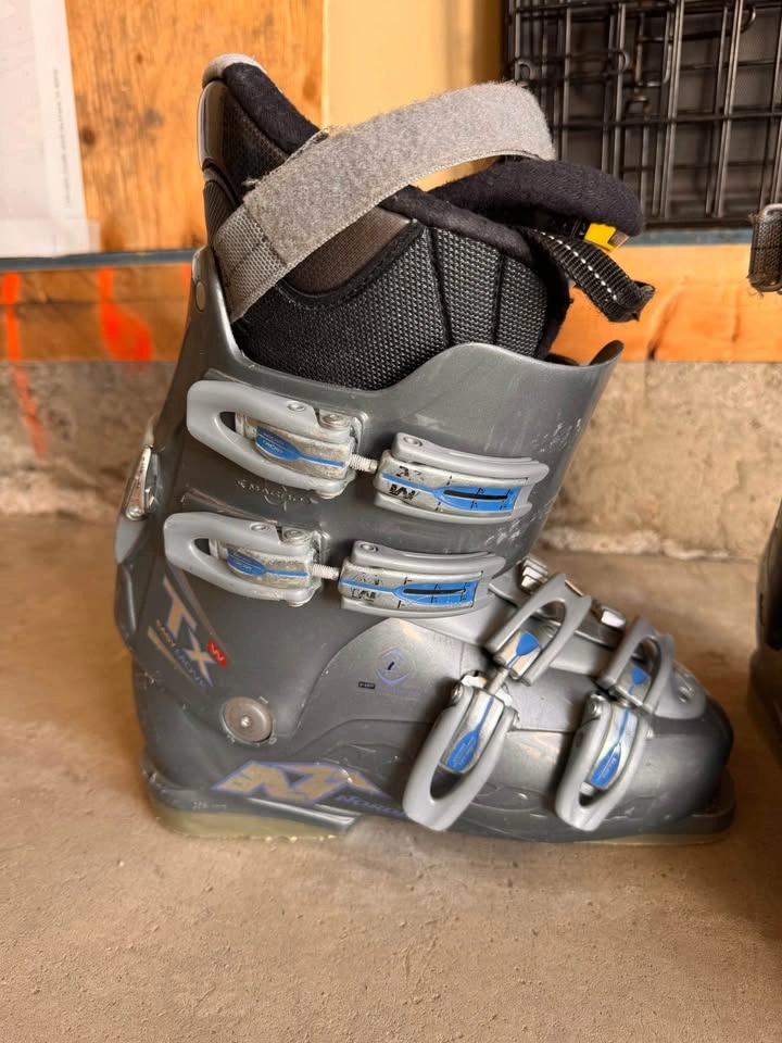 Ski Boots - photo 2