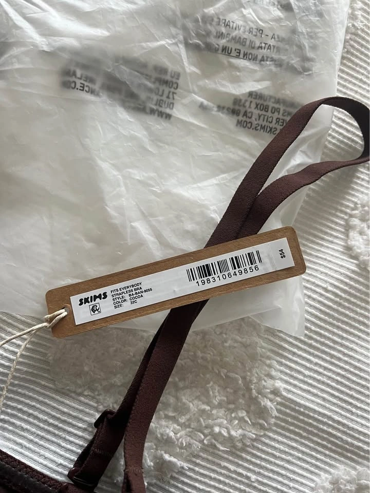 SKIMS Fits Everybody Strapless Bra 32C - photo 2