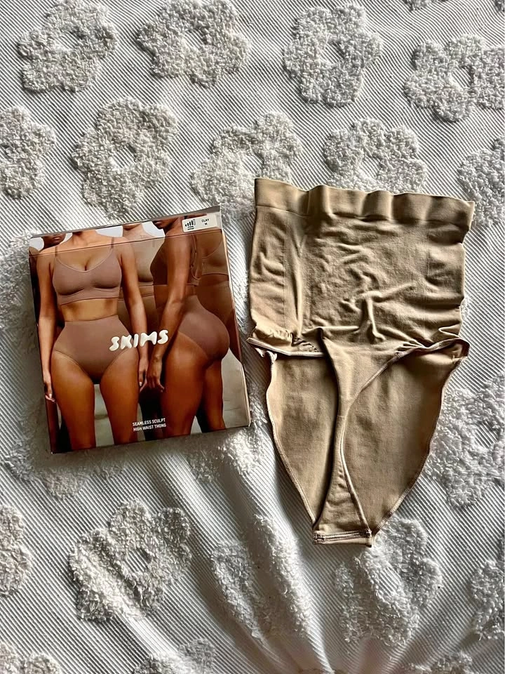 BNIB SKIMS Seamless Sculpt High Waisted Thong