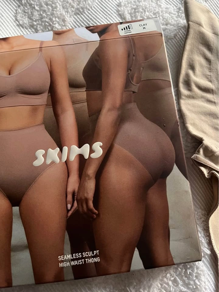 BNIB SKIMS Seamless Sculpt High Waisted Thong - photo 4
