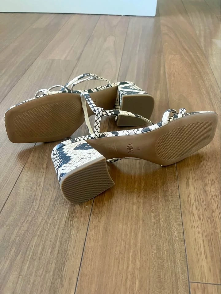 Zara Sandal Heels - photo 4