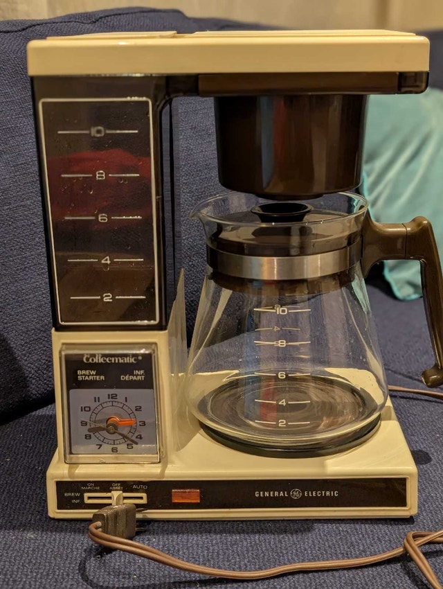 Vintage GE Drip coffee maker - photo 2