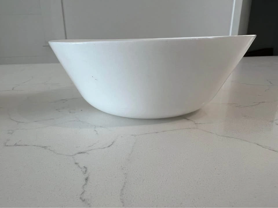 Set of 2 Modern White Ceramic Serving Bowls + 1 Round Bowl - photo 4