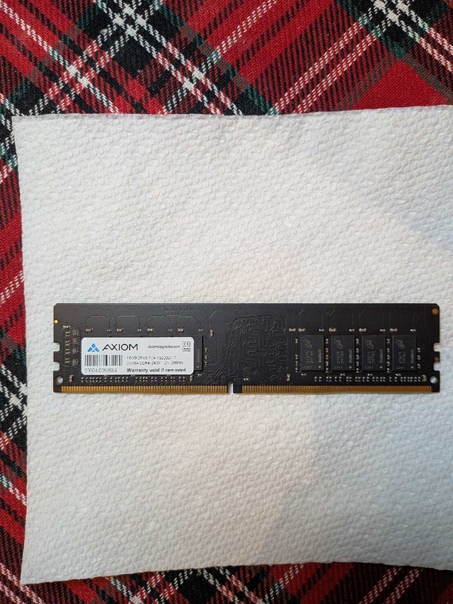 16 GB DDR4 RAM Stick