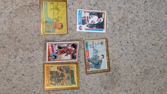 Vintage hockey and basketball cards - photo 4
