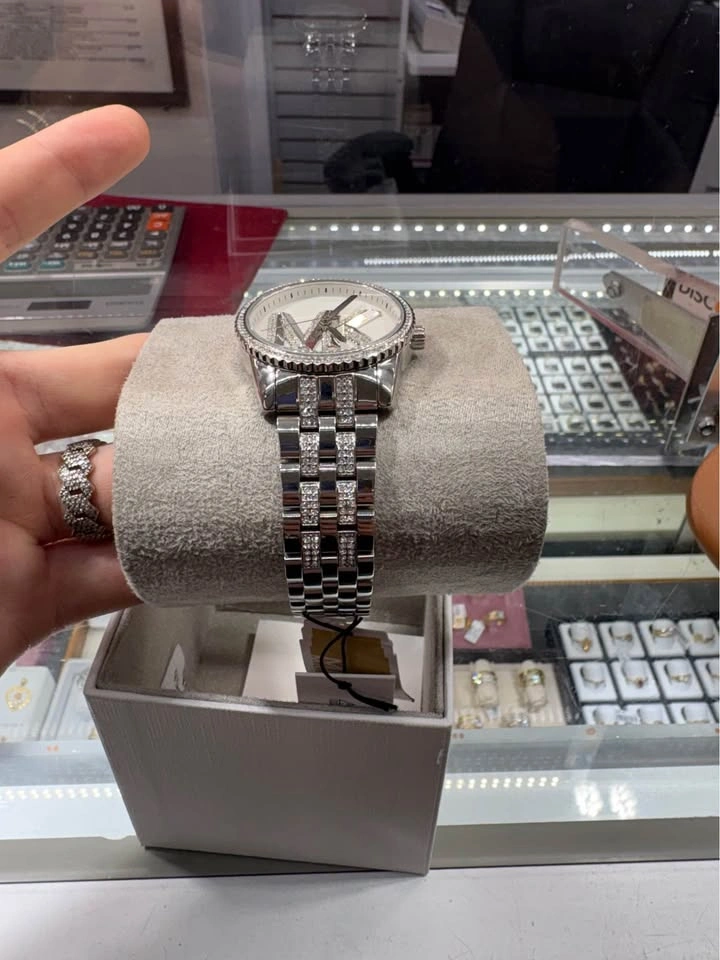 Michael Kors watch for females - photo 2