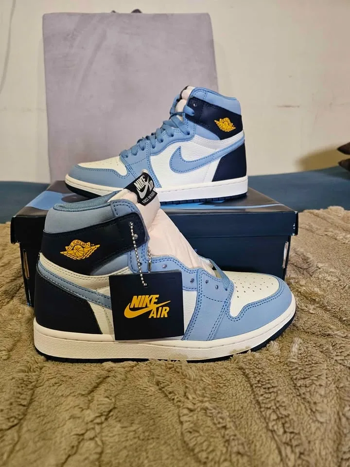 Women’s Air Jordan 1 Retro High OG “First in Flight” (8W/6.5M) - photo 3