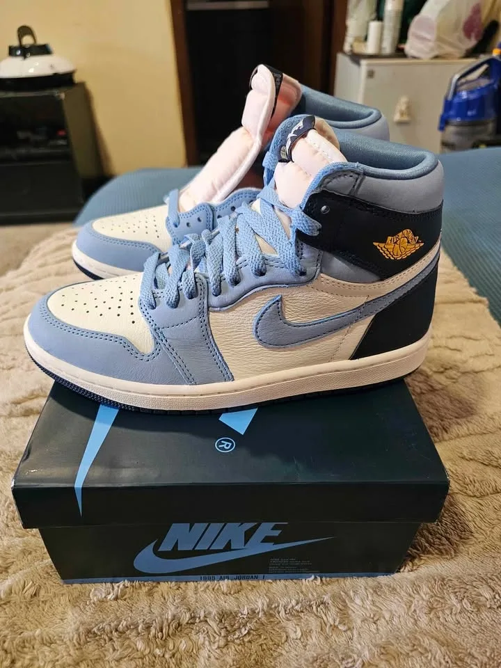 Women’s Air Jordan 1 Retro High OG “First in Flight” (8W/6.5M) - photo 4