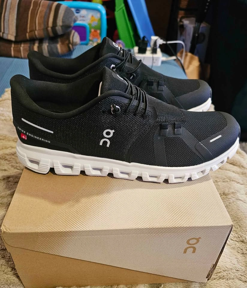 On Cloud 6 Black/White - Brand New (Size 9M/10.5W) - photo 4