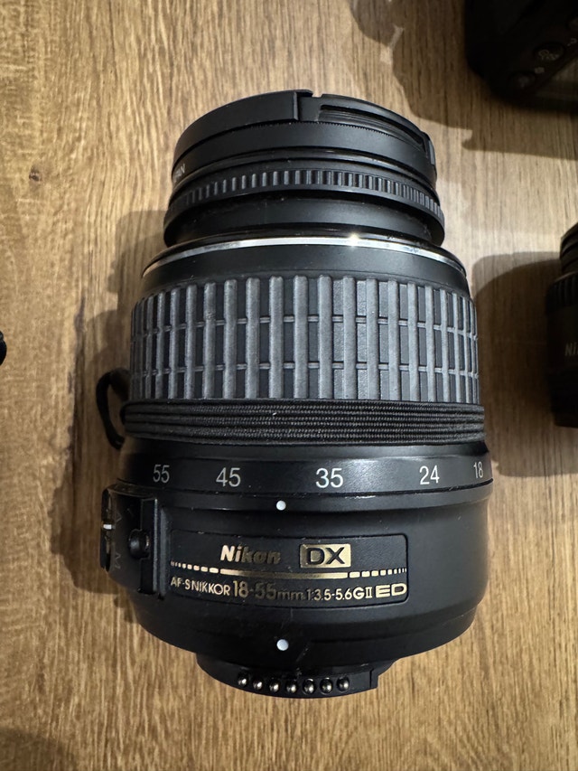 Nikon D3000 with 3 Lenses and accessories - photo 3