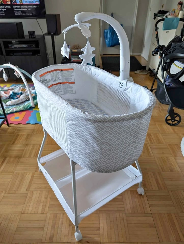 Infant Bassinet (0-6 Months)