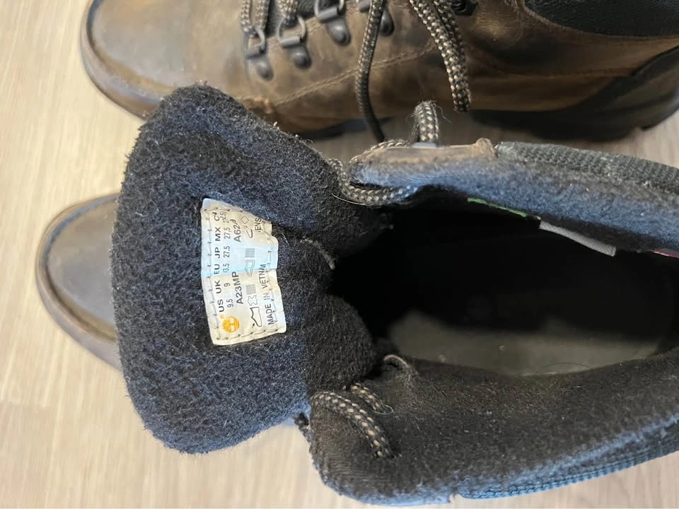 Timberland Men’s Leather Hiking Boots – Size 9.5 - photo 4