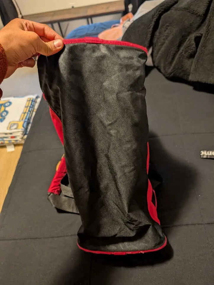 PINK NIKE SMALL DUFFLE BAG image indicator(2)