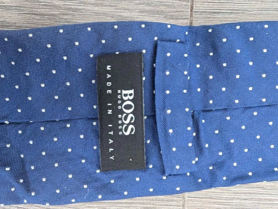 BOSS Hugo Boss 100% Silk Men's Tie – Blue with White Polka Dots - photo 4
