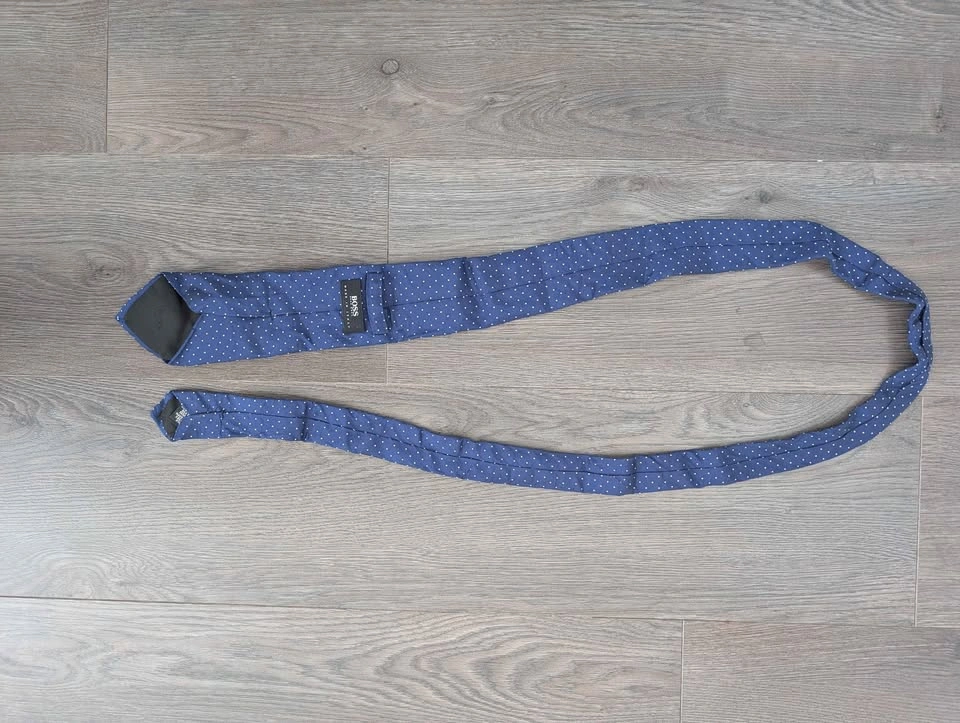 BOSS Hugo Boss 100% Silk Men's Tie – Blue with White Polka Dots - photo 5