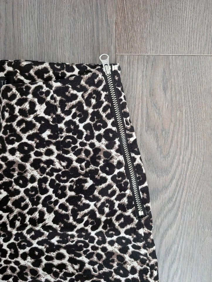 Leopard Print High-Waisted Stretch Skinny Pants (P/S) - photo 4