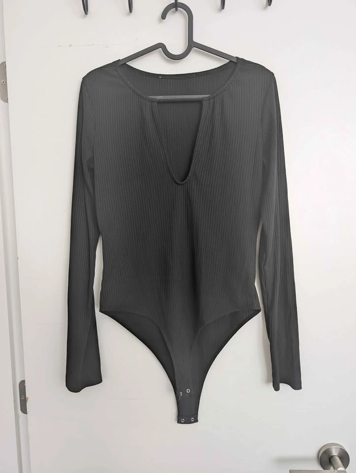 Black Ribbed Long Sleeve Bodysuit - photo 2
