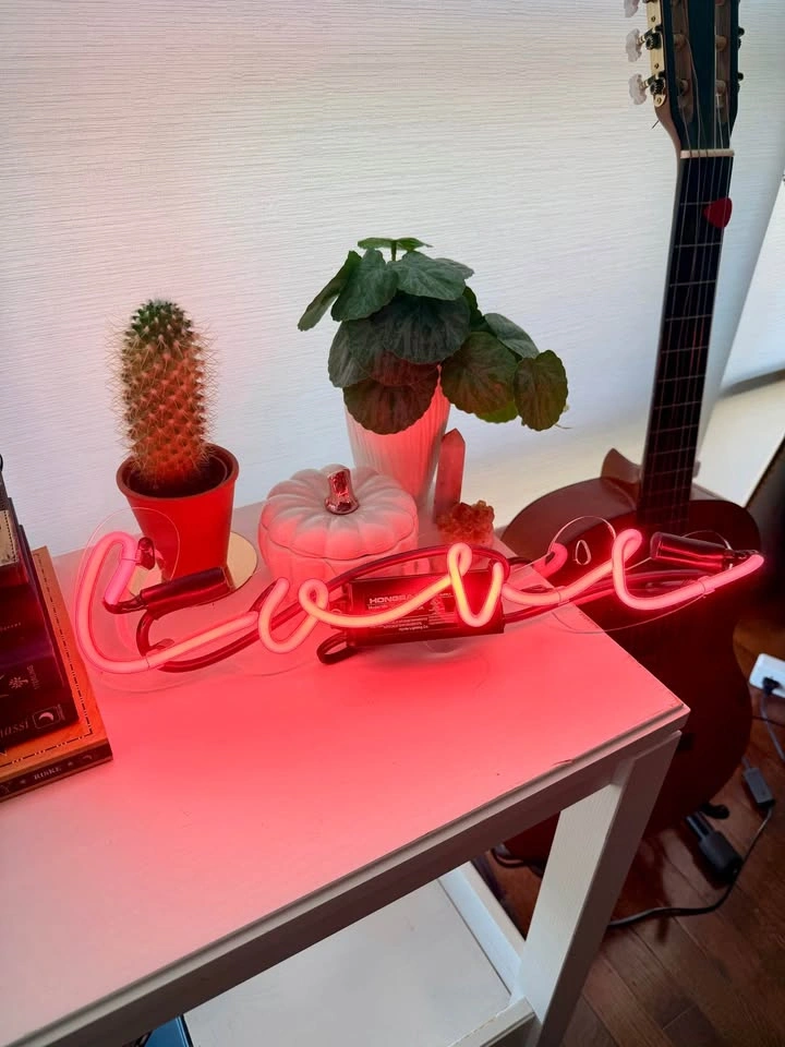 Love Neon Sign - photo 4