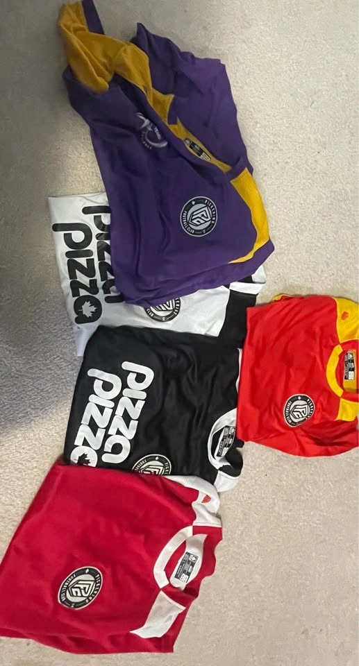 Adult small to adult XL soccer shirts - photo 2