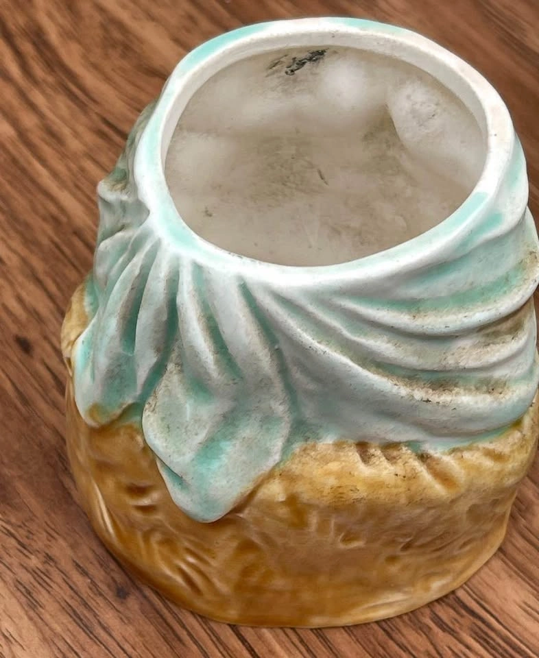 Ceramic tobacco humidor missing hat - photo 2