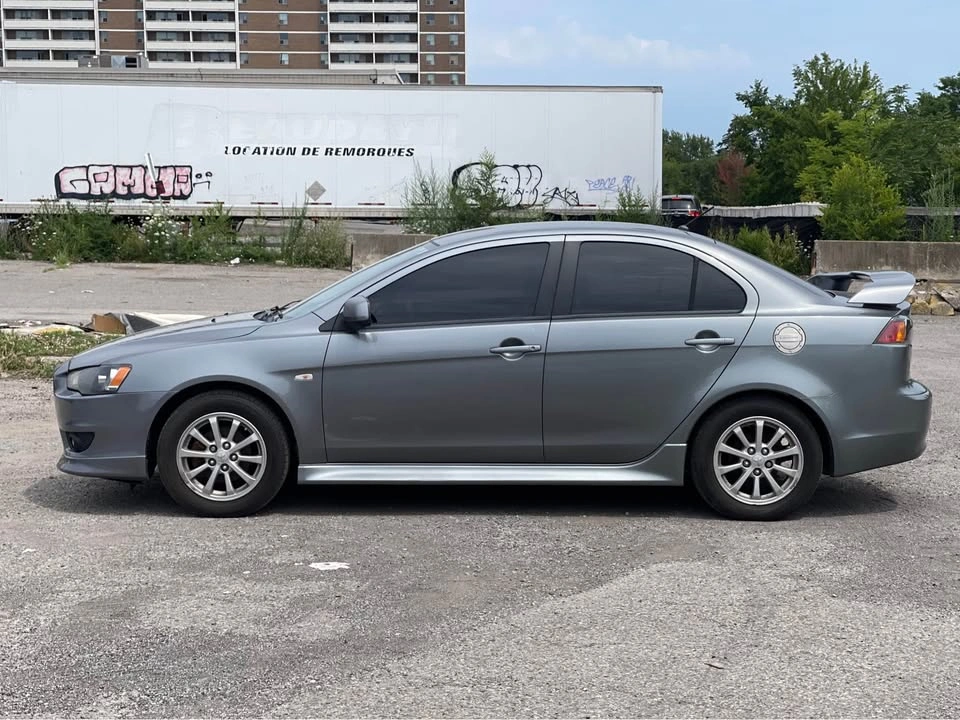 2014 Mitsubishi Lancer - photo 2