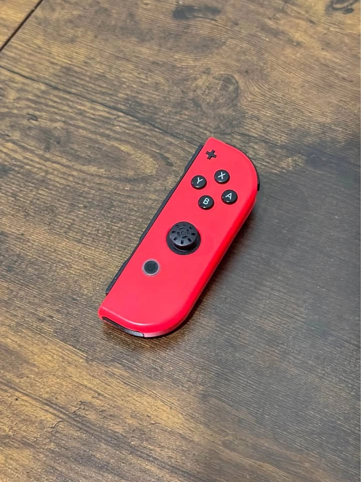 Right Nintendo Joycon - Send Offer