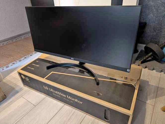 LG 29" UltraWide IPS Monitor (29WK500-P)