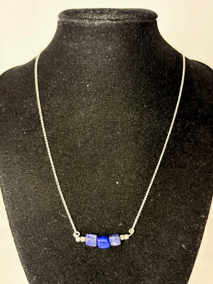 Silver-Toned Lapis Lazuli Bead Necklace - photo 3