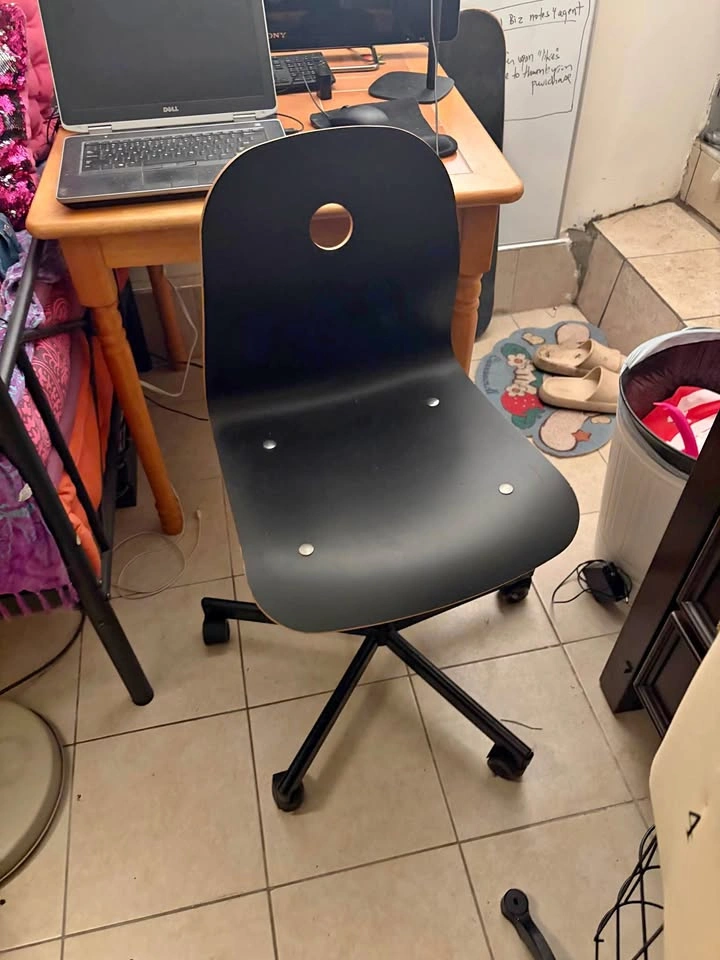 Modern Black Desk Chair