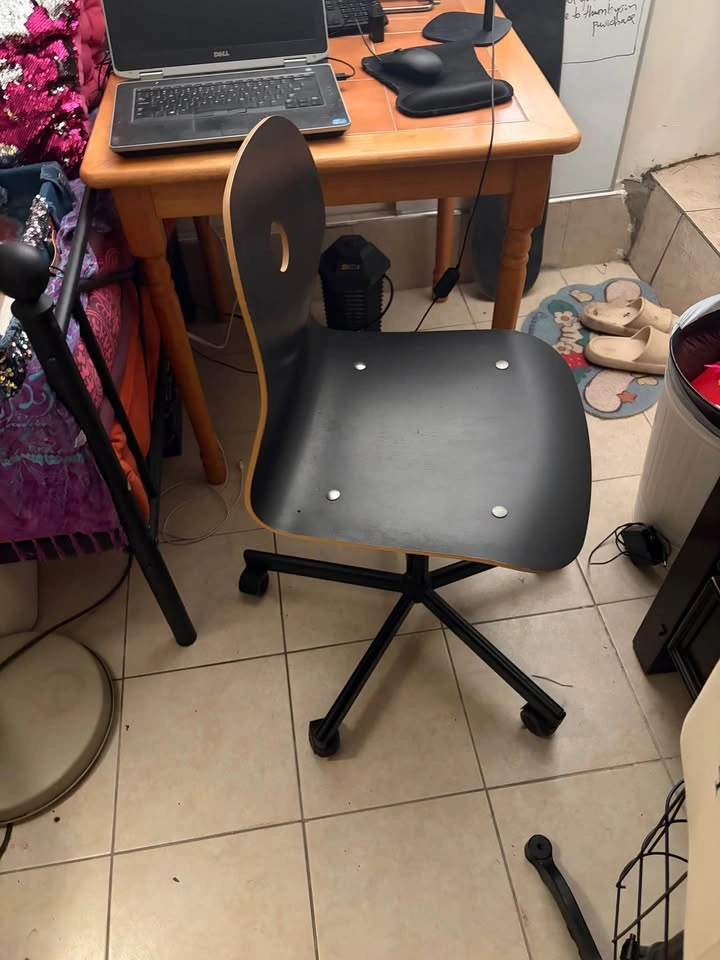 Modern Black Desk Chair - photo 4