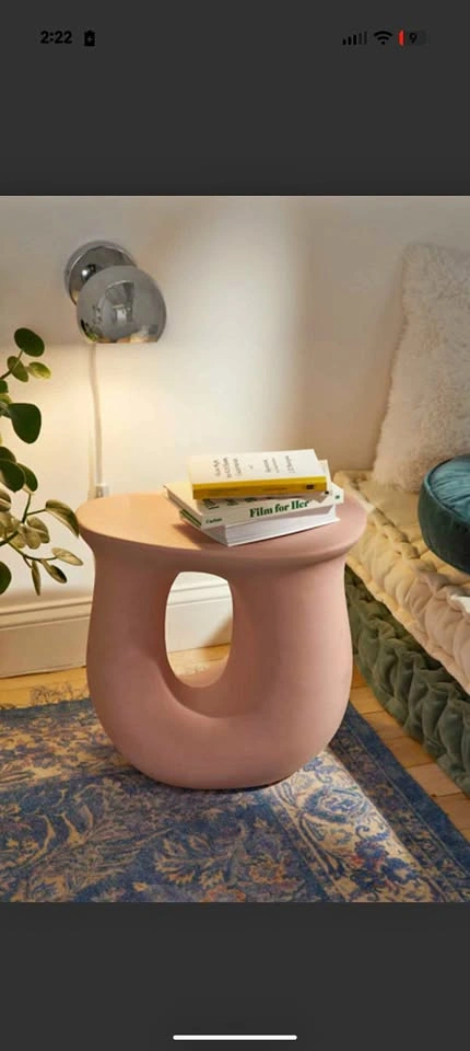 Vera ceramic curved side table