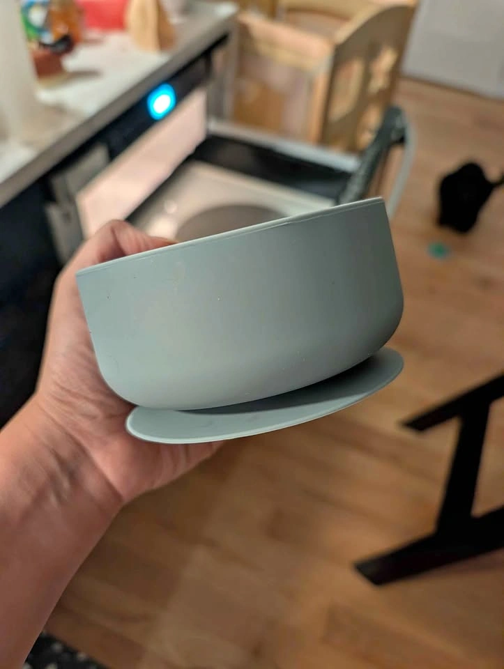 Gray silicone suction bowl