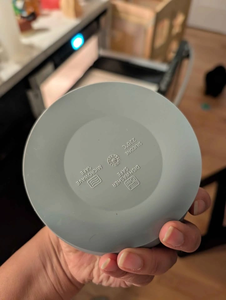 Gray silicone suction bowl - photo 3