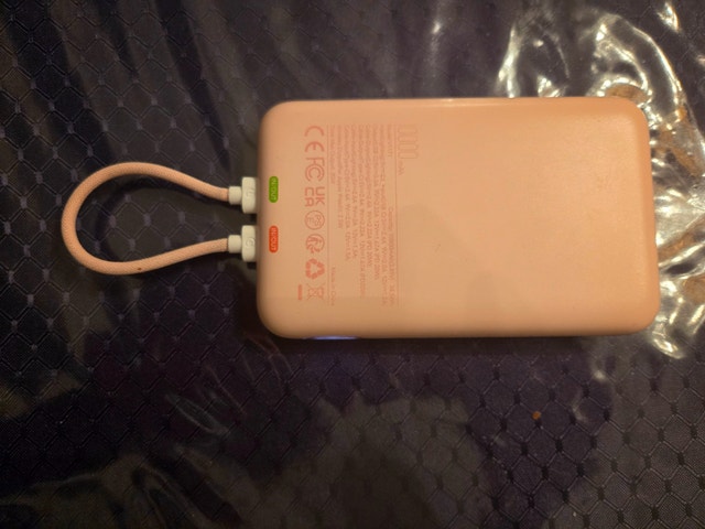 10,000mAh Power Bank – USB-C, Lightning, Apple Watch Charger - photo 2