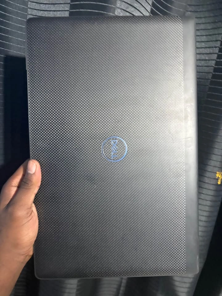Dell latitude 7520 i7 11th gen - photo 2