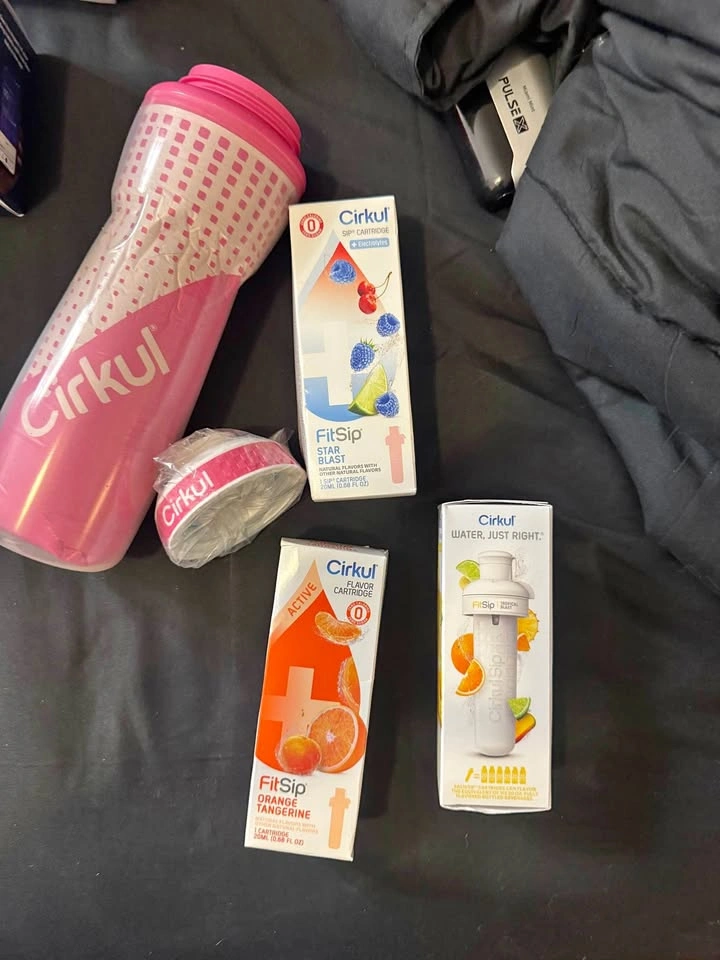 cirkul unopened water bottle and fit sip flavors