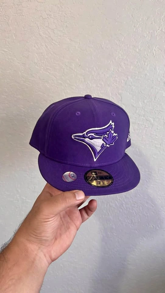 New Era 59FIFTY Blue Jays Purple - 7 1/8 & 3/8 - Brand New